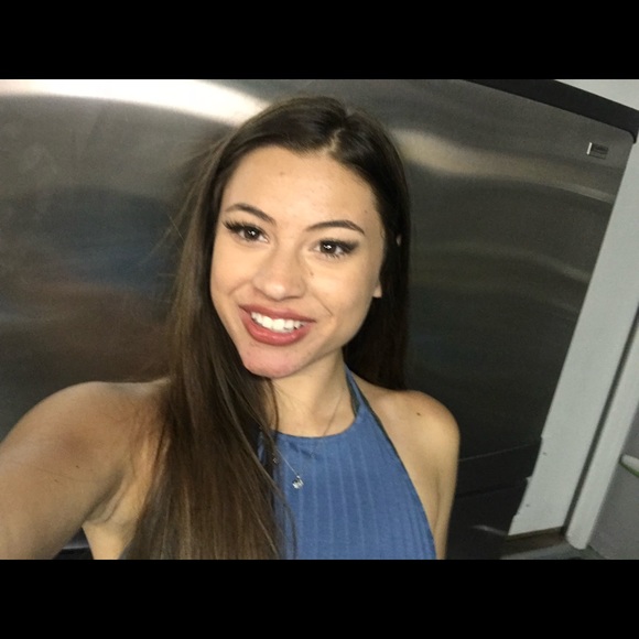 Meet your Posher, Kristy - Picture 3 of 5